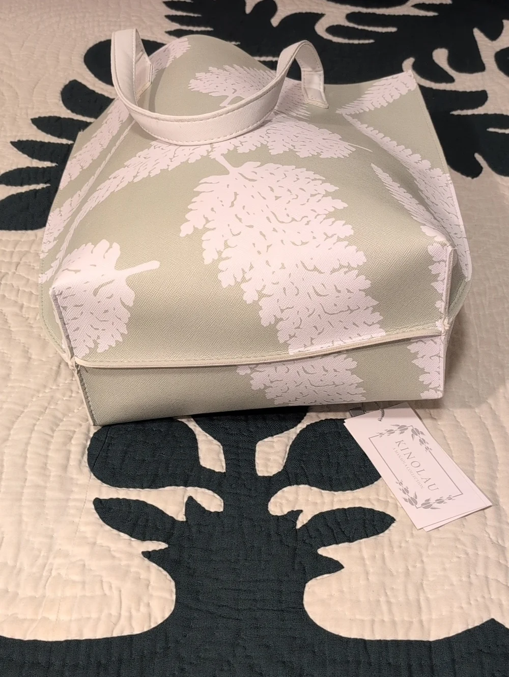 New Manaola Palapalai Tote, Long Zip Pouch And Lei Bag (3 Pcs Set )